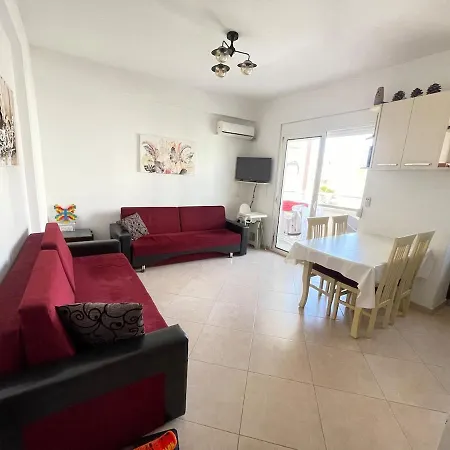 9 Free Private Parking Apartment Golem (Tirana)